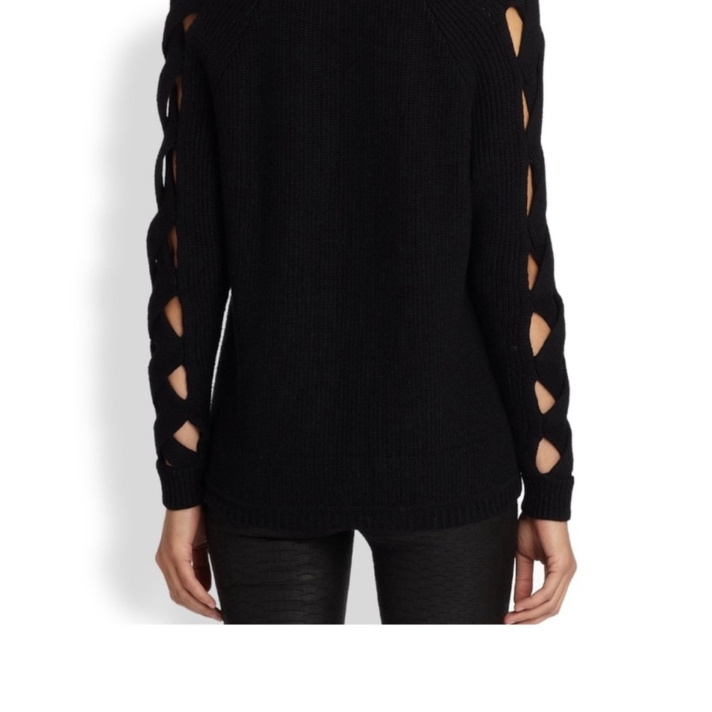 Milly Crisscross open long sleeve V- Neck Sweater M. - Picture 2 of 9